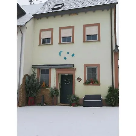 Semesterbostad Foahrgaass 7a Modern Retreat *