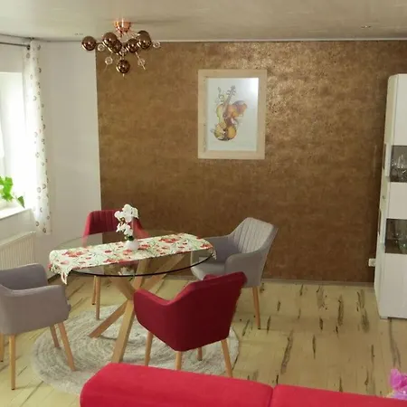 Semesterbostad Foahrgaass 7a Modern Retreat